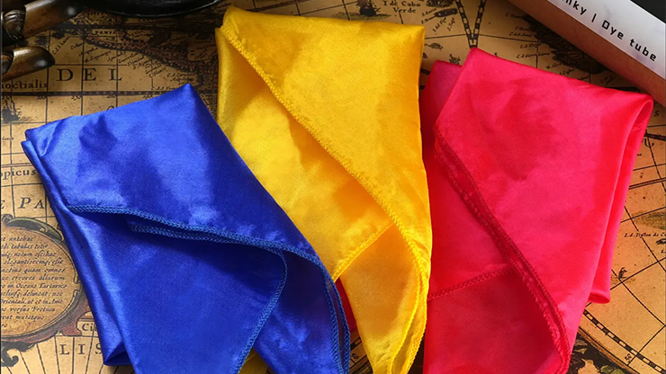 Chameleon Hanky by Hyunsoo Kim and Ethan Yip